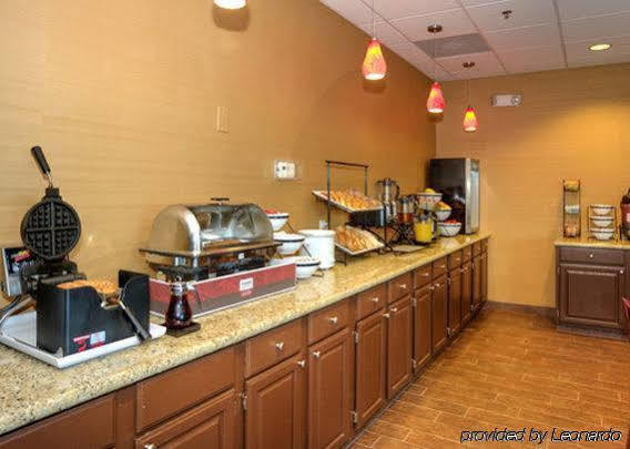 Comfort Inn & Suites Fayetteville-University Area Екстериор снимка